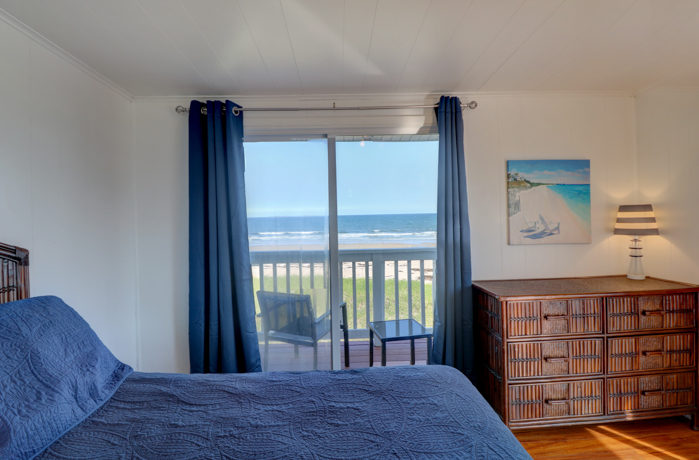 Oceanfront Kitchen 2nd Floor Bed And View